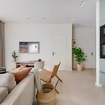 #stayhere - Brand New Unique Designer 1bdr In Trendy Neighbourhood