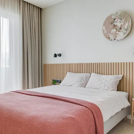 #stayhere - Brand New Unique Designer 1bdr In Trendy Neighbourhood דירה וילנה