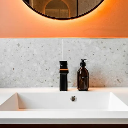 #stayhere - Brand New Unique Designer 1bdr In Trendy Neighbourhood וילנה