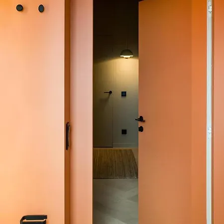 #stayhere - Brand New Unique Designer 1bdr In Trendy Neighbourhood