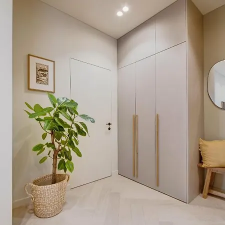 #stayhere - Brand New Unique Designer 1bdr In Trendy Neighbourhood וילנה