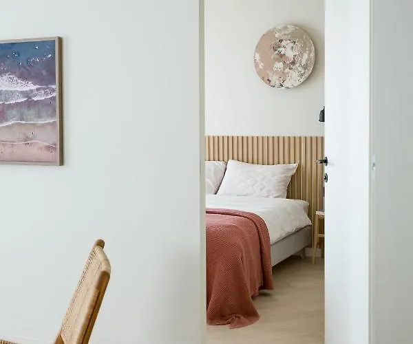 #stayhere - Brand New Unique Designer 1bdr In Trendy Neighbourhood