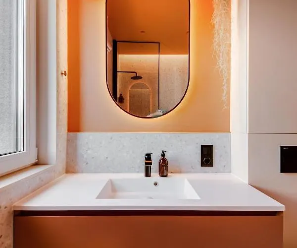 #stayhere - Brand New Unique Designer 1bdr In Trendy Neighbourhood Apartman *